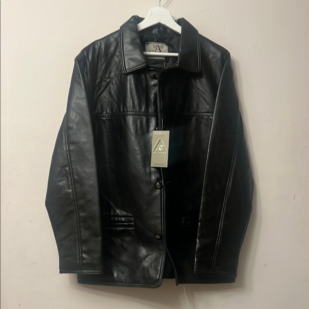 Vintage Armani Collezioni Black leather Lightweight Jacket Sleek Design Vintage